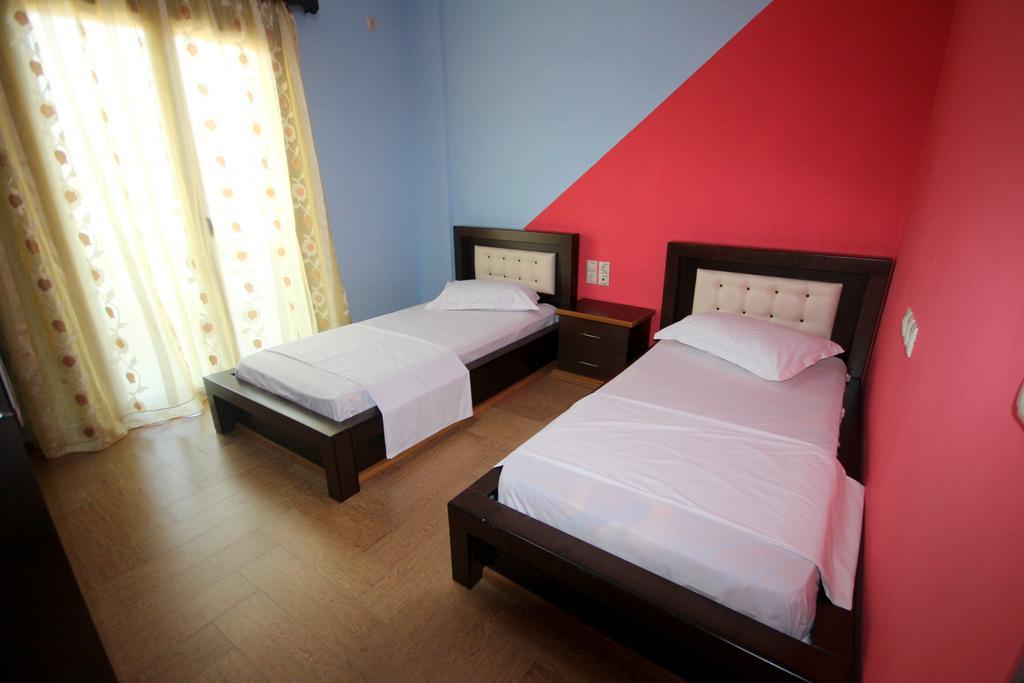 Mihal Suites Sarande Exterior photo